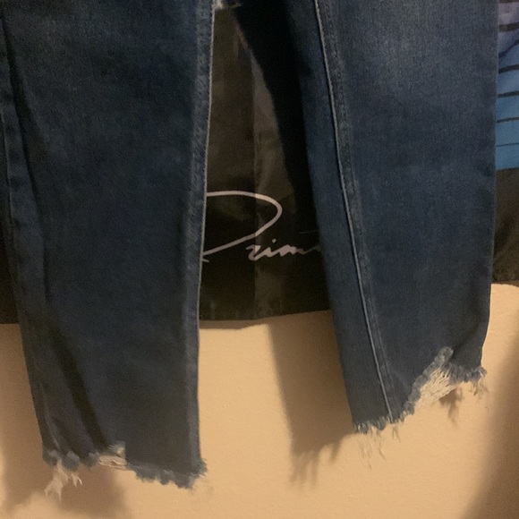 Jeans four button closure - Picture 3 of 5